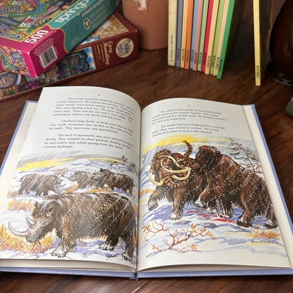 Woolly Mammoth Book - Picture 6 of 6